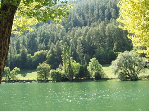 Le Lauzet Ubaye, le lac - Alpes de Haute Provence - région PACA