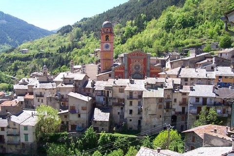 Tende, vue depuis la place du Traou - Alpes maritilmes PACA