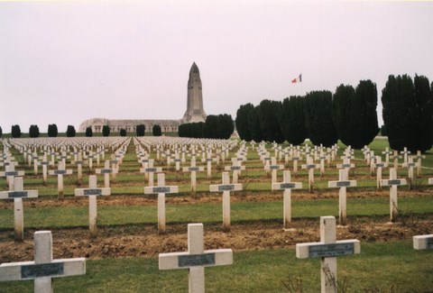 Douaumont - ossuaire et cimétière - Moselle - Lorraine