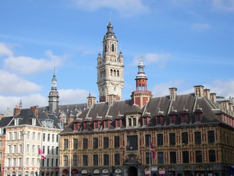 Liklle, la grand place, bourse du travail et beffroi - Nord