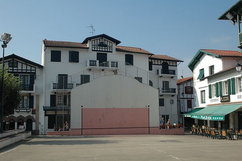 Ascain, le fronton - Pyrénées Atlantiques - Aquitaine 