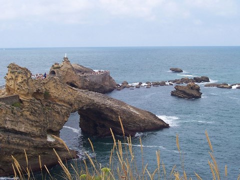 Biarritz, le rocher de la vierge - Pyrénées Atlantiques - Aquitaine 