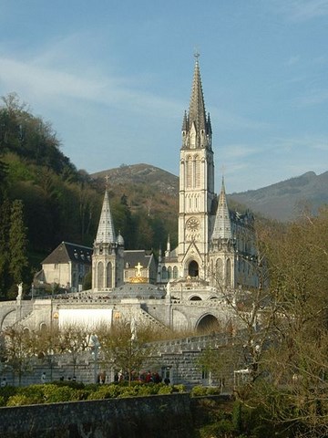Lourdes, les sanctuaires - Hautes-Pyrénées- Midi Pyrénées